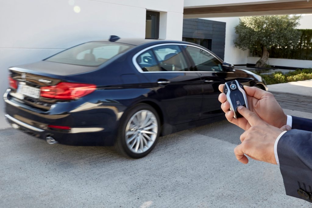 BMW 5 series remote parking lot