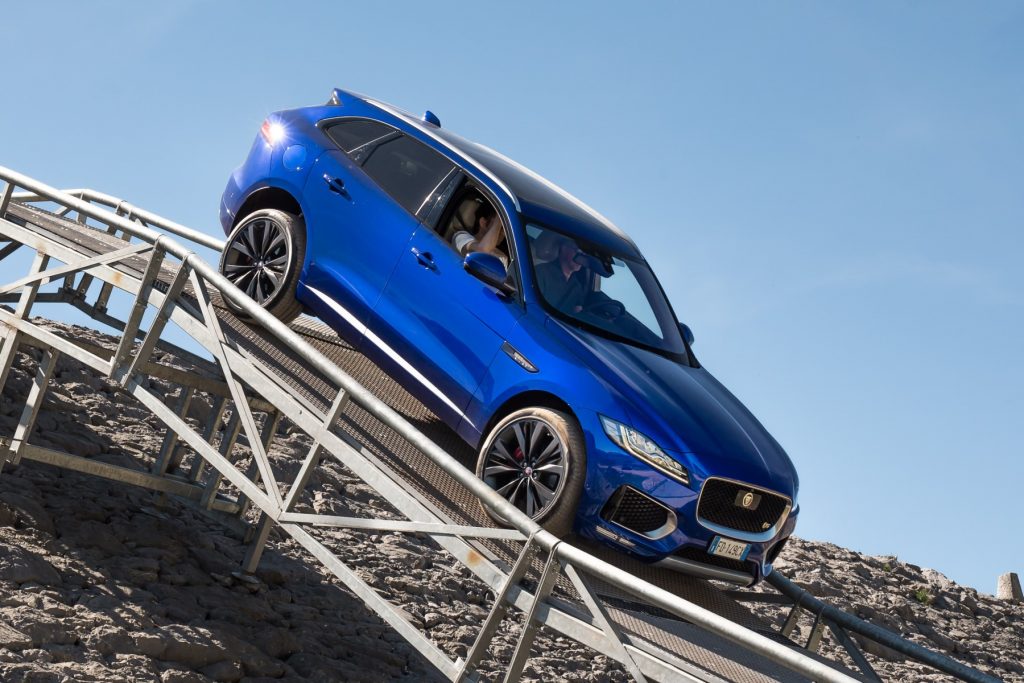 Jaguar F-Pace (4)