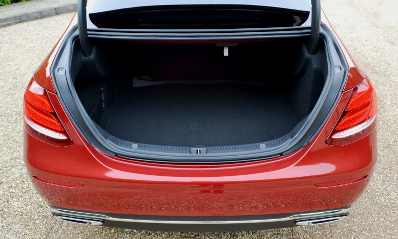 Mercedes-Benz E-Class 3