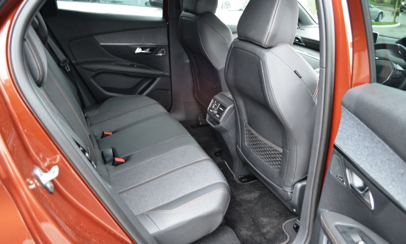Peugeot 3008 SUV 