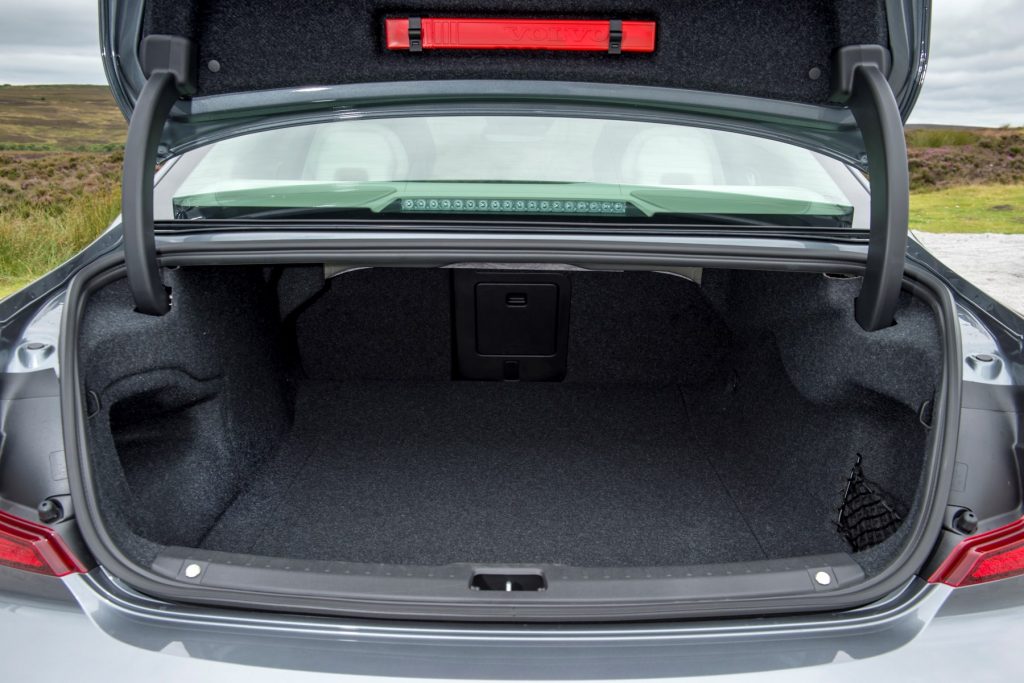 Volvo S90 Boot